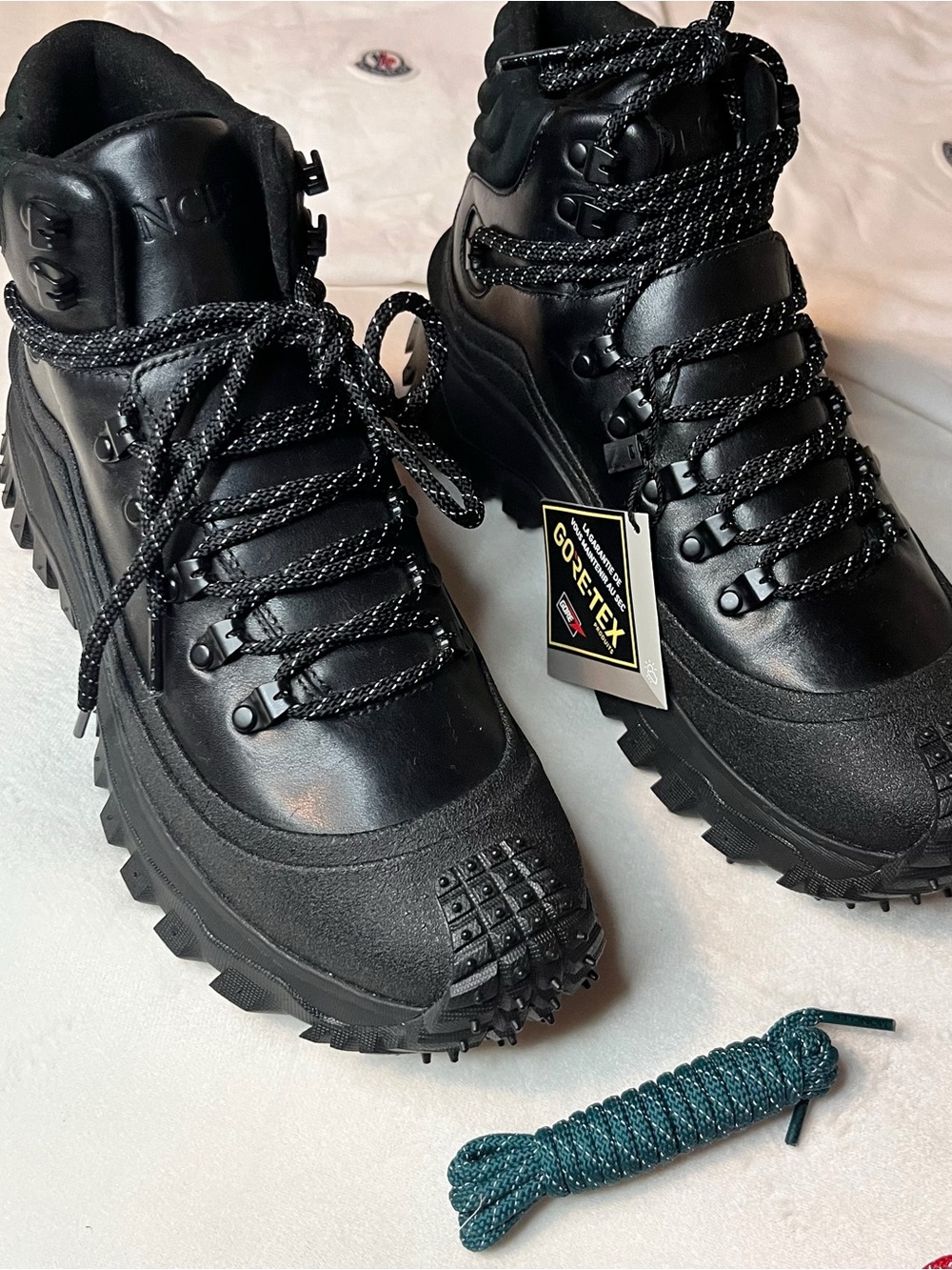Moncler Trailgrip GTX High Top Shoe Mens Size 8 Black Waterproof Gore-Tex Vibram